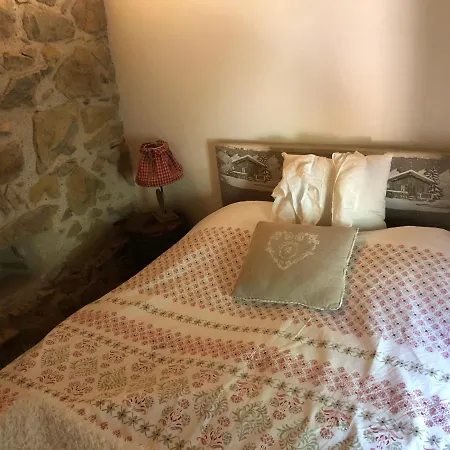 Le De La Goutte Lodge *