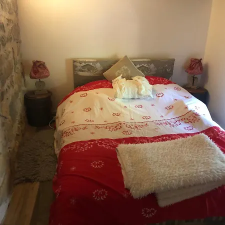 Le De La Goutte Lodge