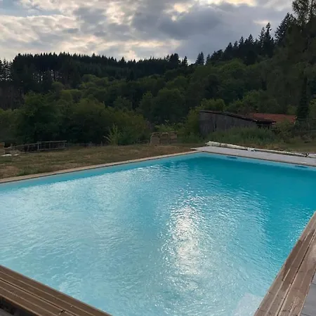 Le De La Goutte Lodge
